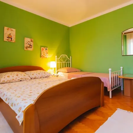 Loreanto Apartament Duće